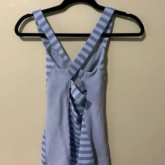 Lululemon Core Kicker Tank 4 - Picture 6 of 7